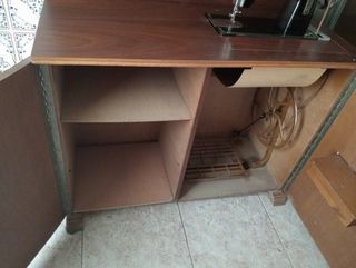 Máquina coser Antigua + mueble