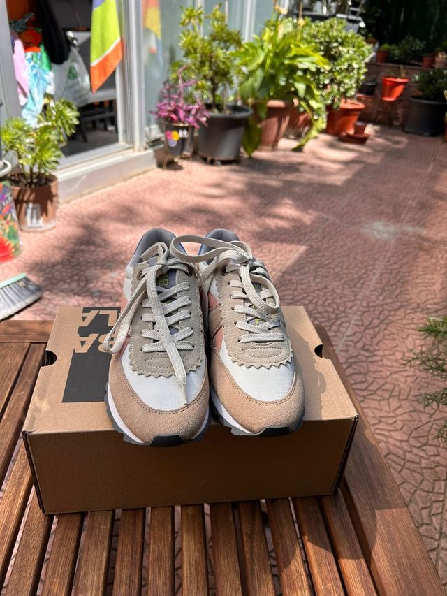 Zapatillas Bimba y Lola beige/rosa