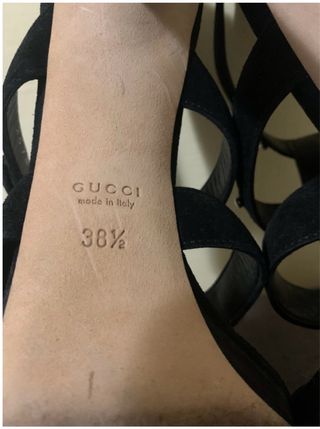 Sandali Gucci neri in suede
