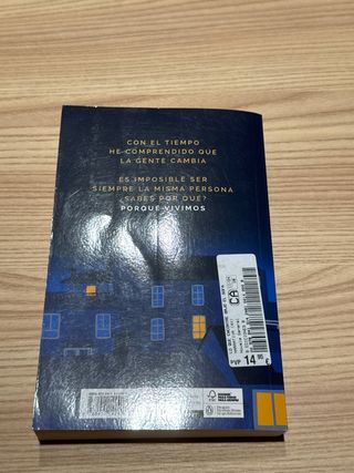 Lo que encontré bajo el sofá / What I Found und...