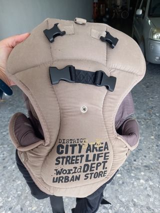 Portabebés City Area Street Life