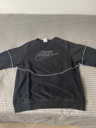 Sudadera Nike negra talla 158-170cm