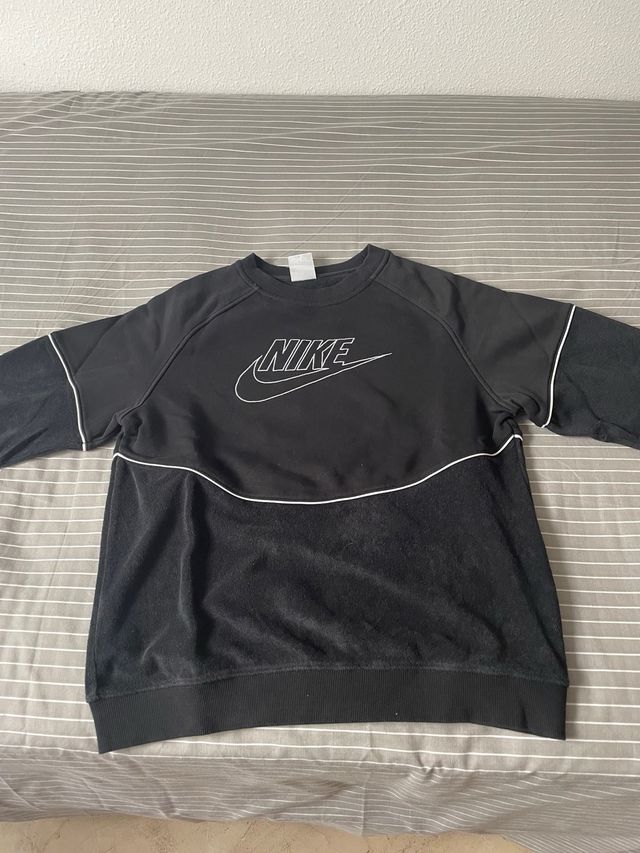 Sudadera Nike negra talla 158-170cm