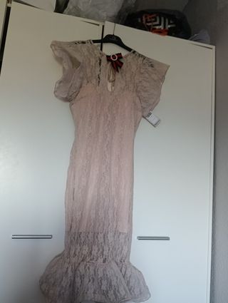 Vestido con encaje