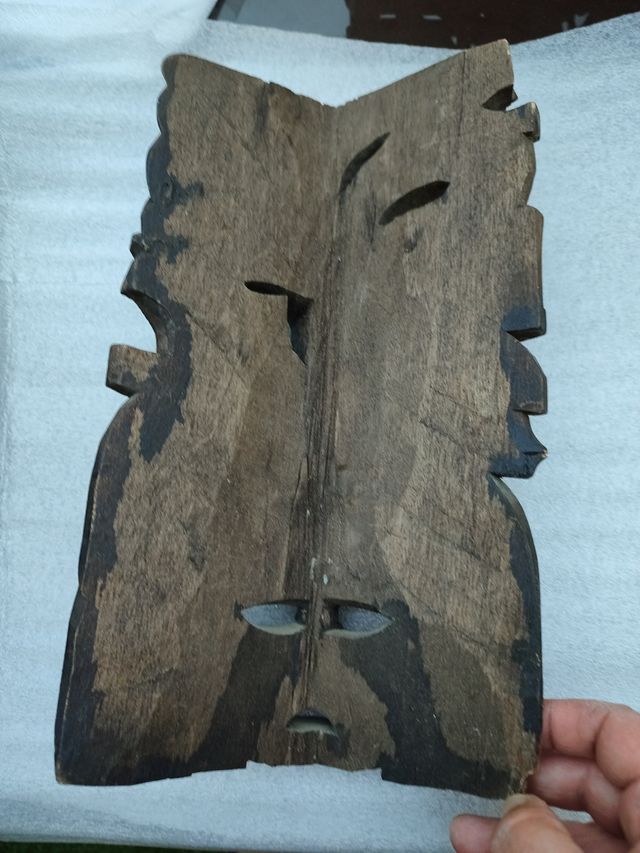 Máscara azteca madera tallada