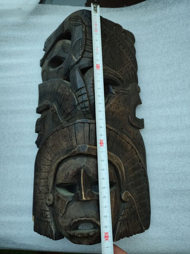 Máscara azteca madera tallada