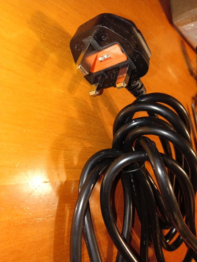 "Cavo alimentazione per computer "