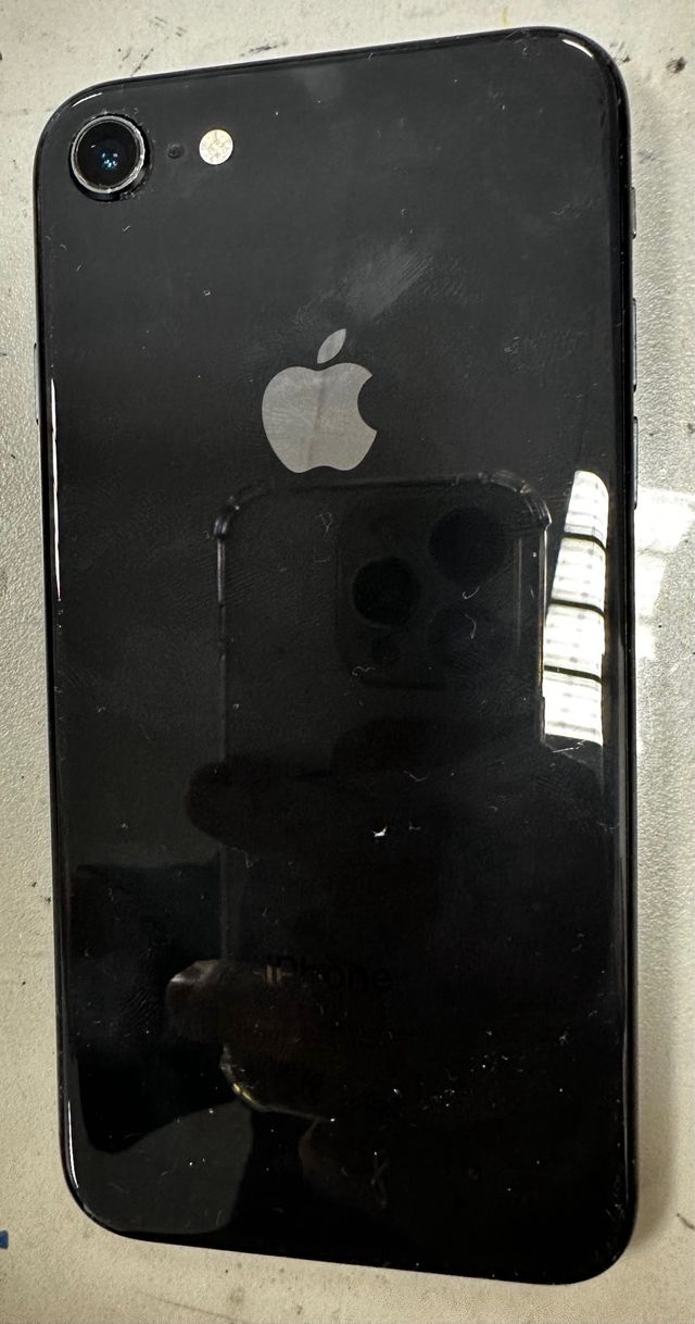 iPhone 8 Nero - 77% batteria 64gb