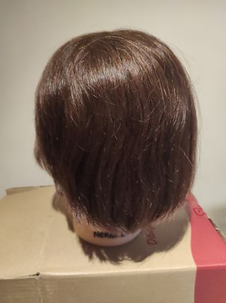 Maniquí cabeza pelo castaño