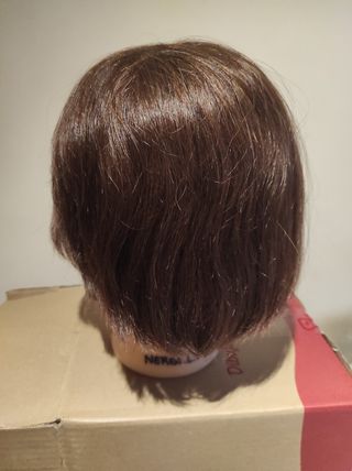 Maniquí cabeza pelo castaño