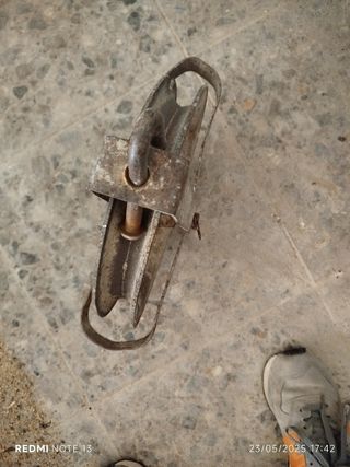 Carrucha antigua de obra