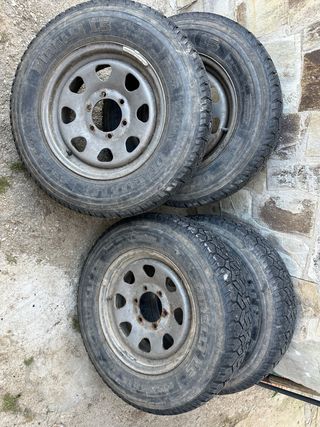 4 Llantas Nissan Patrol + Neumáticos