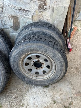 4 Llantas Nissan Patrol + Neumáticos
