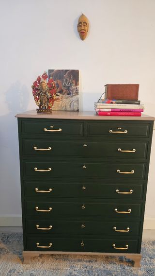 Magnífica cómoda restaurada de 8 cajones