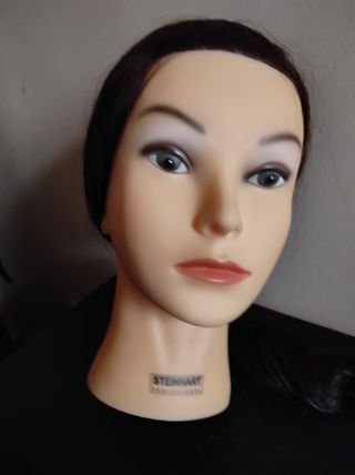 Maniquí cabeza pelo largo