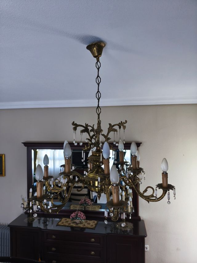 Lámpara clasica dorada - Salón