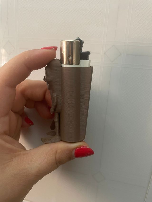 Tung tung sahur per accendino
