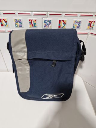 Bandolera Reebok azul y gris
