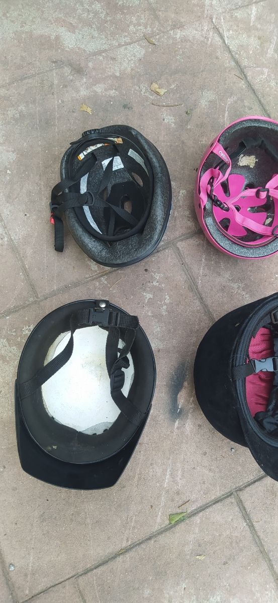 Lote de cascos...moto,bici,patin,hipica,etc...