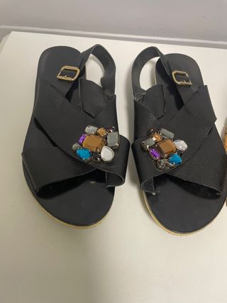 Sandalias Zara Home doradas n.41