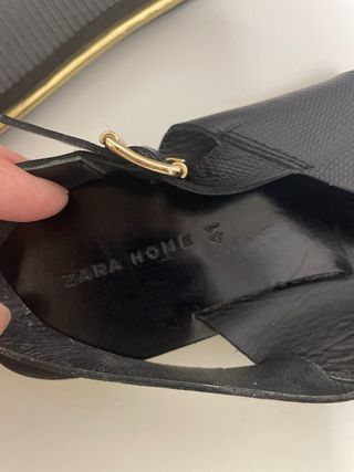 Sandalias Zara Home doradas n.41