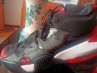 Zapatillas Air Jordan - rojas y negras