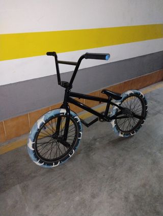 BMX 18,5" negra