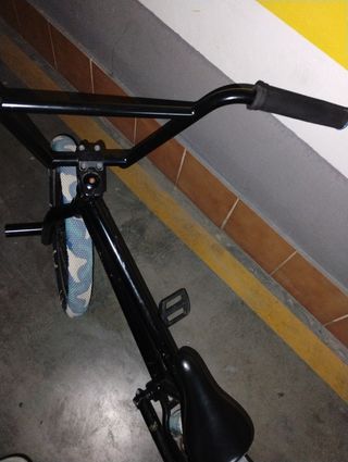BMX 18,5" negra