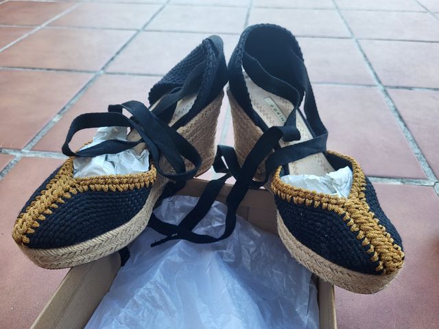 Nuovissimi sandali con zeppa Corina taglia 36