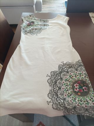 Vestido Desigual.