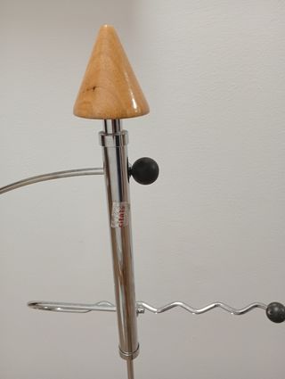 Perchero pie metal-madera
