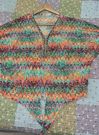 Túnica multicolor estampada