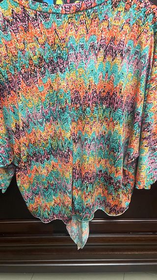 Túnica multicolor estampada