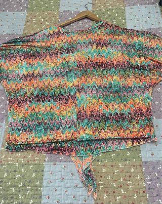 Túnica multicolor estampada