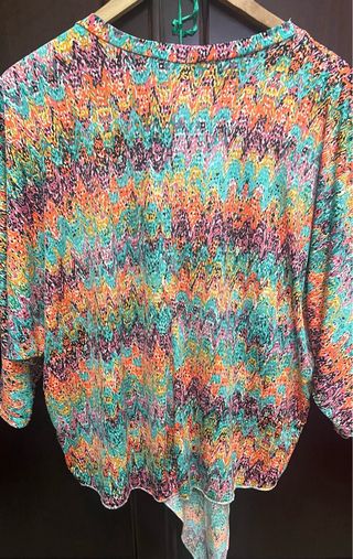 Túnica multicolor estampada