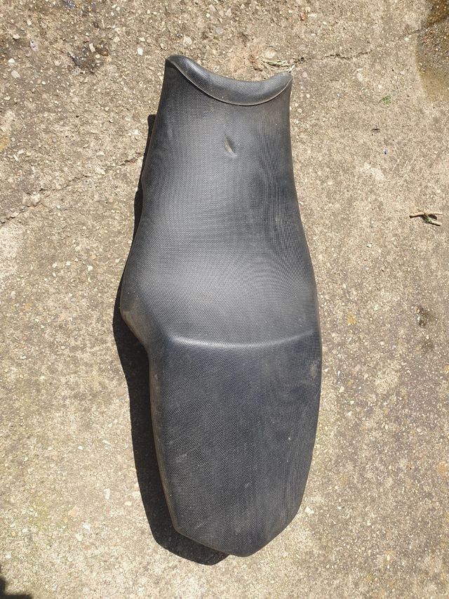 Asiento Yamaha TZR