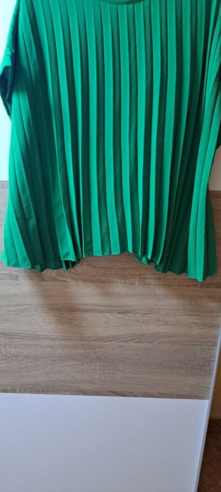 Blusa plisada verde mujer