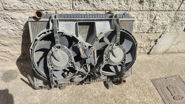 Radiador Nissan Vanette - usado