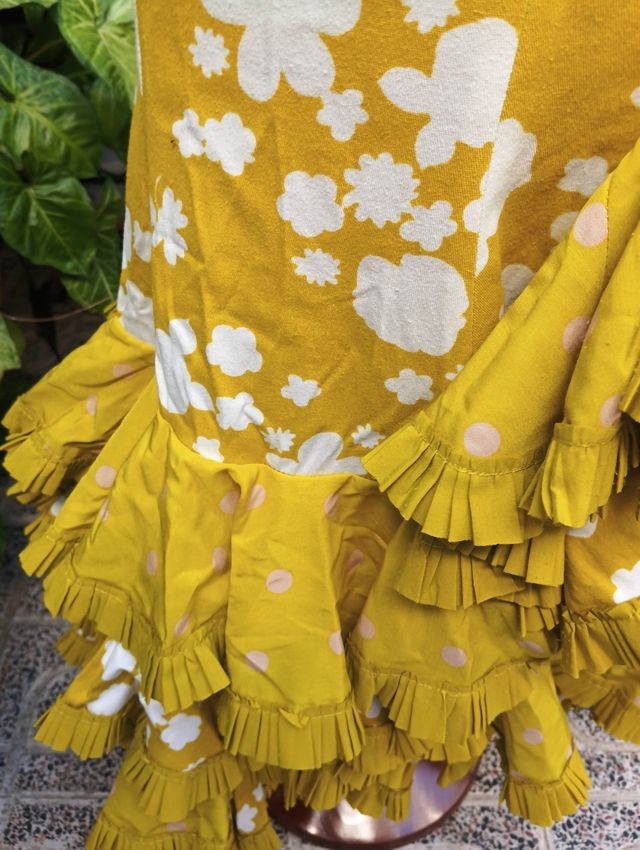 Traje Flamenca - Verde Oliva y blanco.