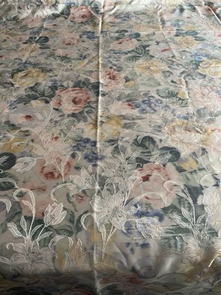 Cortinas y colcha satén adamascada. 150x260 cada h