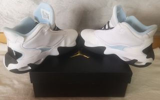 Air Jordan Max Aura 4 - Zapatillas Blancas y Azul