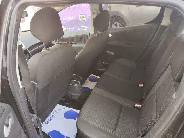 Peugeot 207 2012