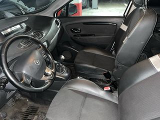 Renault Scenic 2015