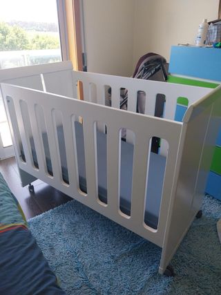 Berço bebé branco - excelente estado