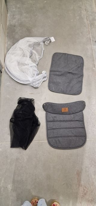 Coche de bebé(Pack completo) LIONELO- como nuevo