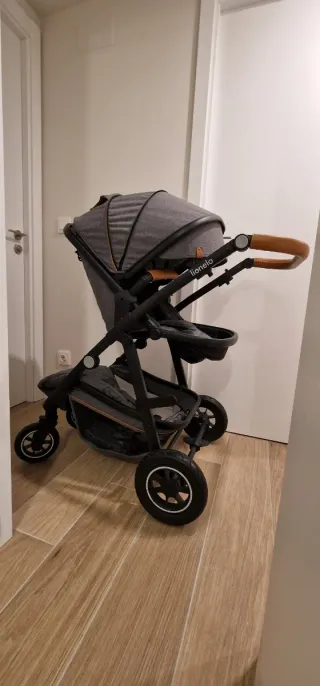 Coche de bebé(Pack completo) LIONELO- como nuevo