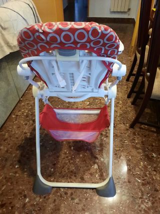 Trona Chicco roja con bandeja