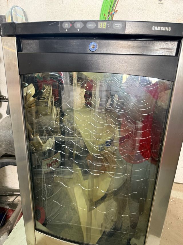 Botellero Samsung - 33 unidades para vino