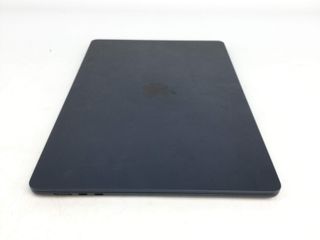 portatil apple apple macbook air m3 8-core 4.0 15 (10gpu) (2024) (a3114)