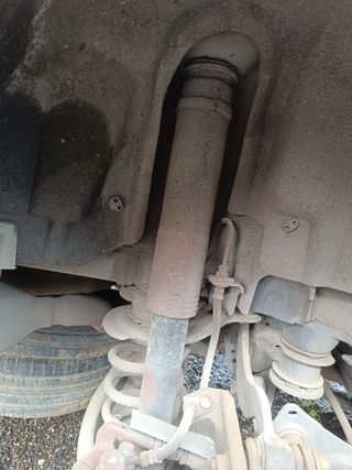 AMORTIGUADOR TRASERO DERECHO TOYOTA AVENSIS (T27)